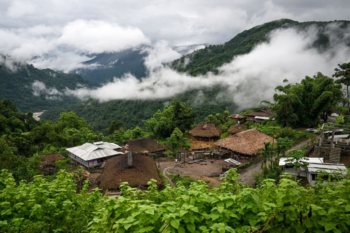 India and China Discuss Resolution of Himalayan Border Disputes