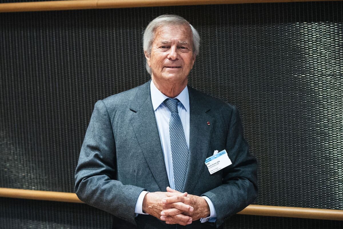 Court Adviser Affirms Bolloré's Control Over Vivendi Amid Shareholder Dispute