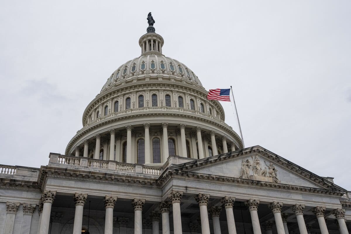 House GOP Leaders Cancel Vote on Iran War Due to Party Absences
