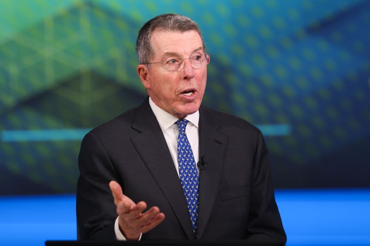 Bob Diamond Commends UAE and Qatar for Their Response to Iran War
