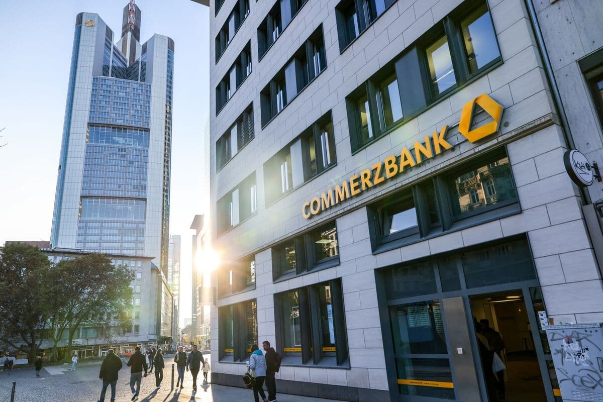 UniCredit's €38.6 Billion Offer for Commerzbank to Increase Stake to 34%