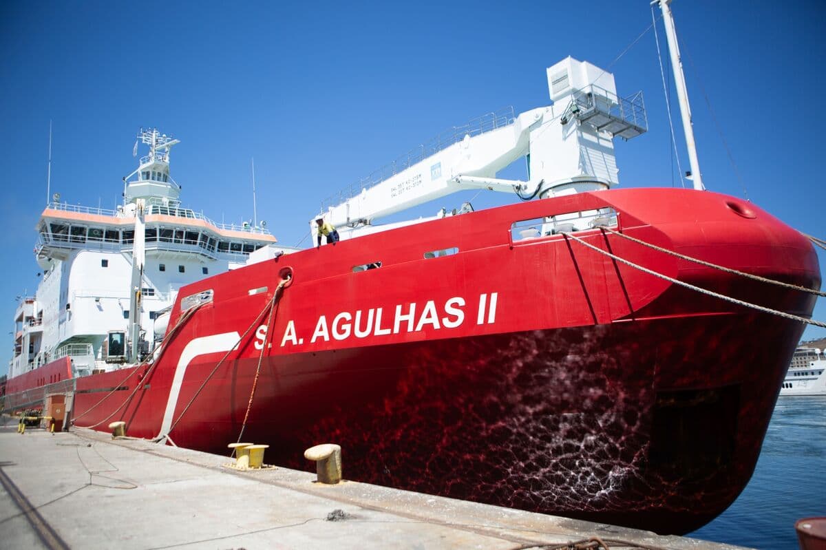 South Africa to Evacuate Researchers from Sub-Antarctic Base Due to Fuel Delays