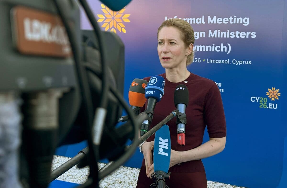 EU Cautions Against Potential Russian Trap in Talks with Kremlin