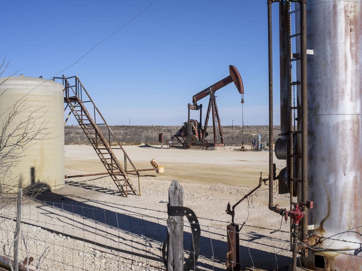 Oil Prices Hold Steady Ahead of Trump-Xi Meeting Amid Ongoing Iran Tensions