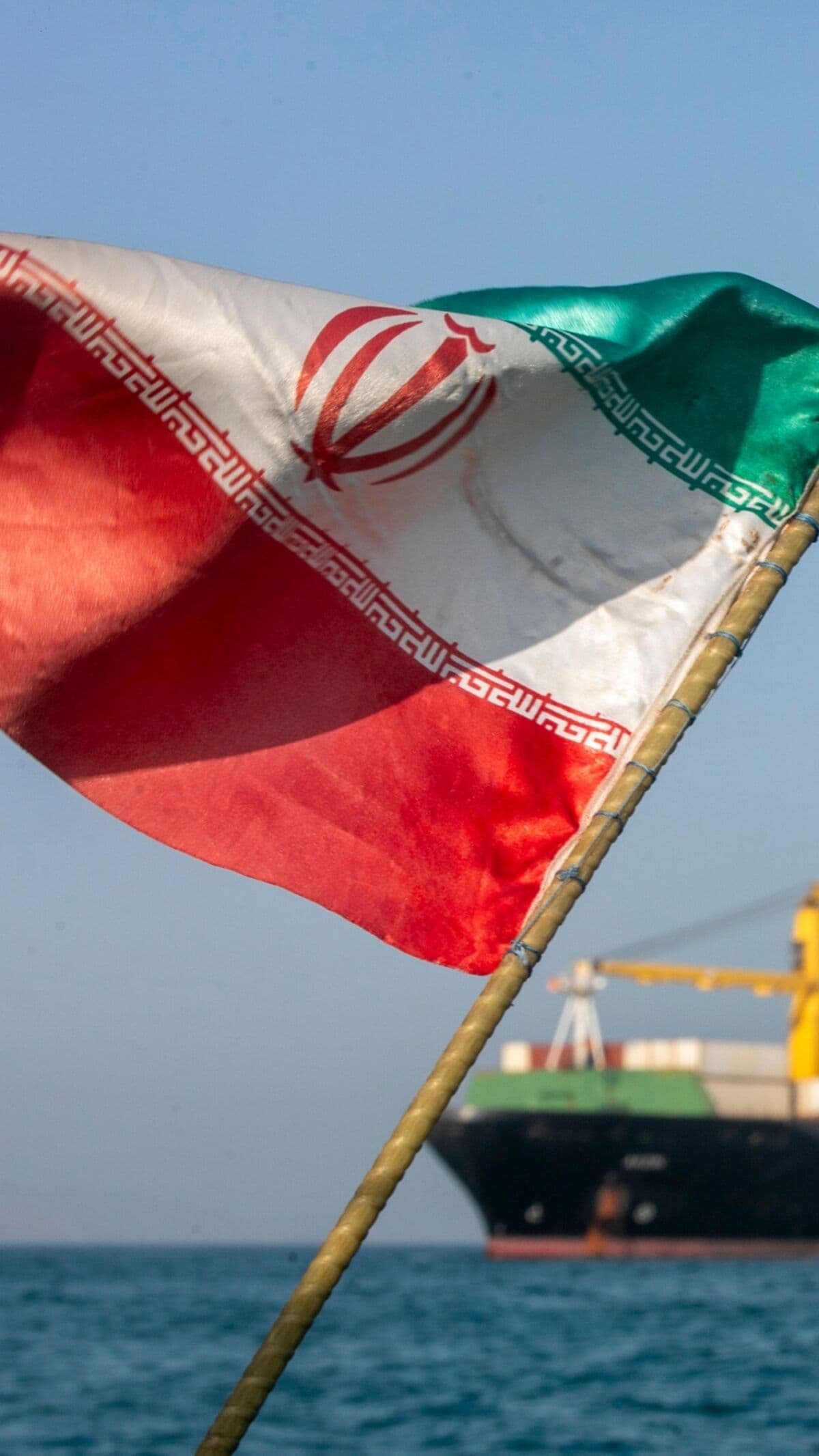 US and Iran Discuss Ceasefire Deal Amid Ongoing Regional Tensions