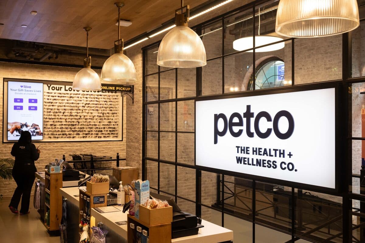 Petco Shares Decline as CEO Indicates Turnaround Efforts Are Ongoing