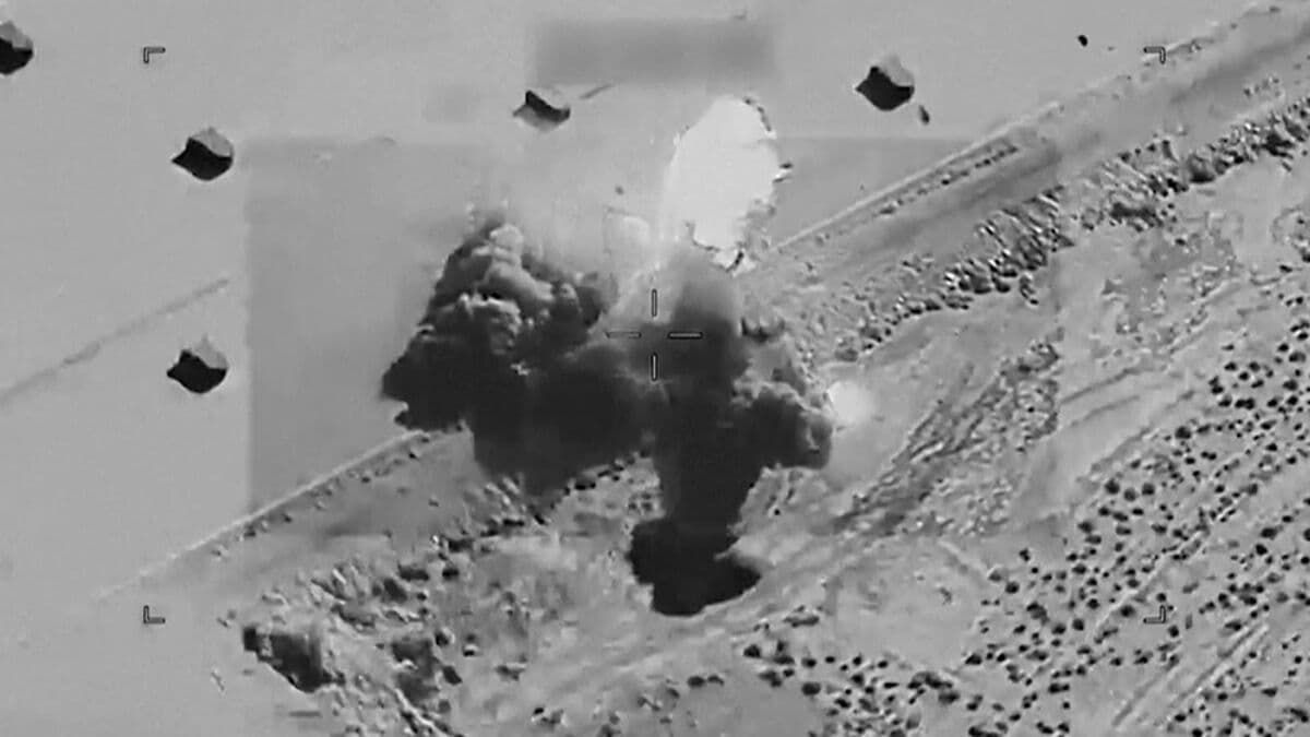 US and Iran Exchange Strikes, Complicating Diplomatic Efforts