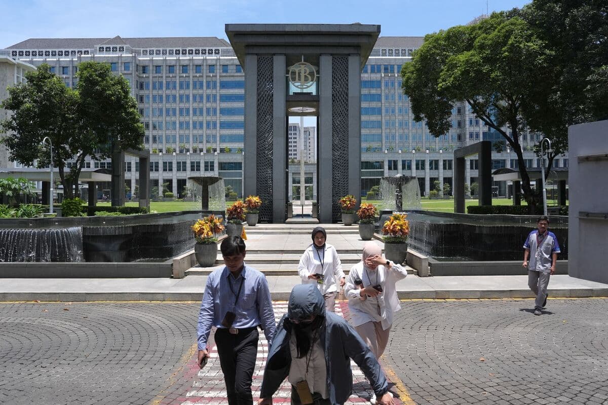 Currency Bears Beware, Asia’s Central Banks Are Drawing a Line