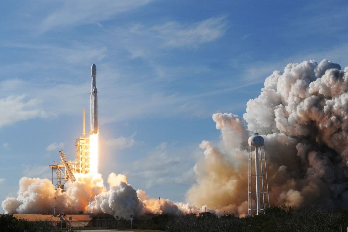 Former Surf Air, SpaceX, and xAI Employees Launch SPAC for Space Ventures