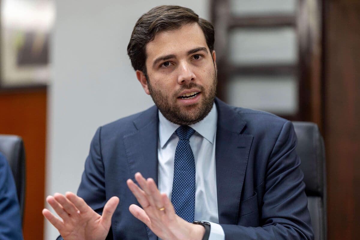 Puerto Rico's Economic Development Chief and Staff Resign
