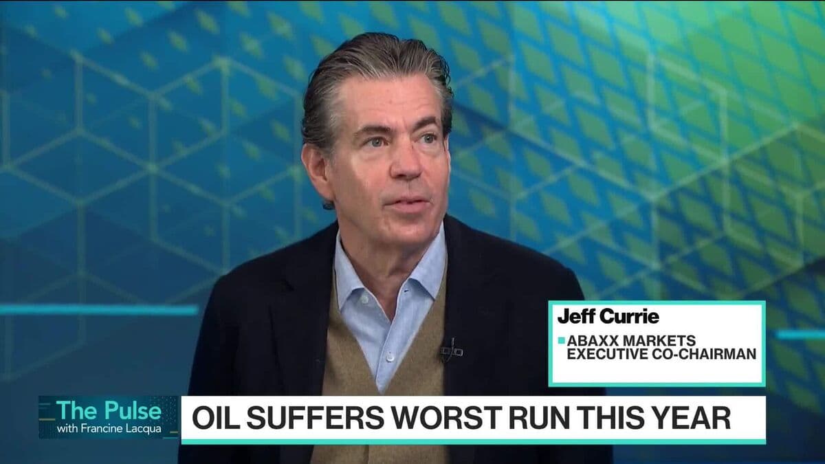 Jeff Currie Predicts Hormuz Oil Flows May Not Stabilize Until Year-End