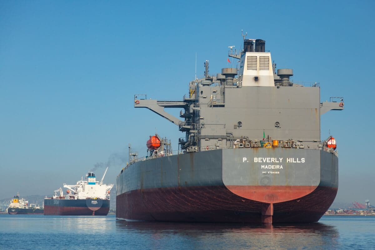 Oil Glut Speculations Resurface as Crude Prices Decline Post US-Iran Agreement
