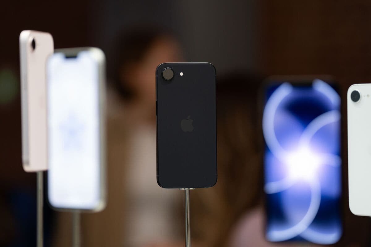 Apple's Market Value Surges by $600 Billion Amid AI Sector Concerns