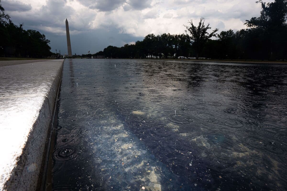 Six Individuals Arrested for Alleged Damage to Lincoln Memorial Reflecting Pool