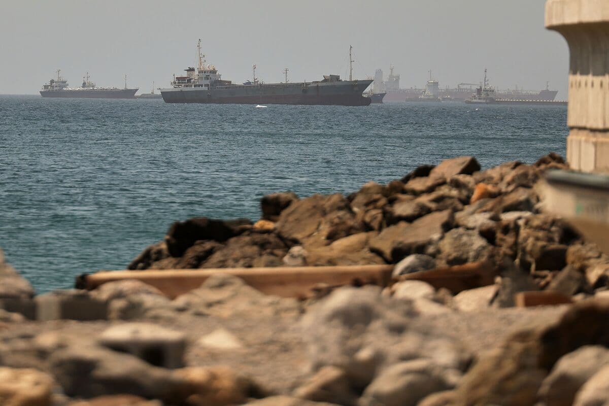 Iran and Oman to Collaborate on Strait of Hormuz Transit Cost Agreement