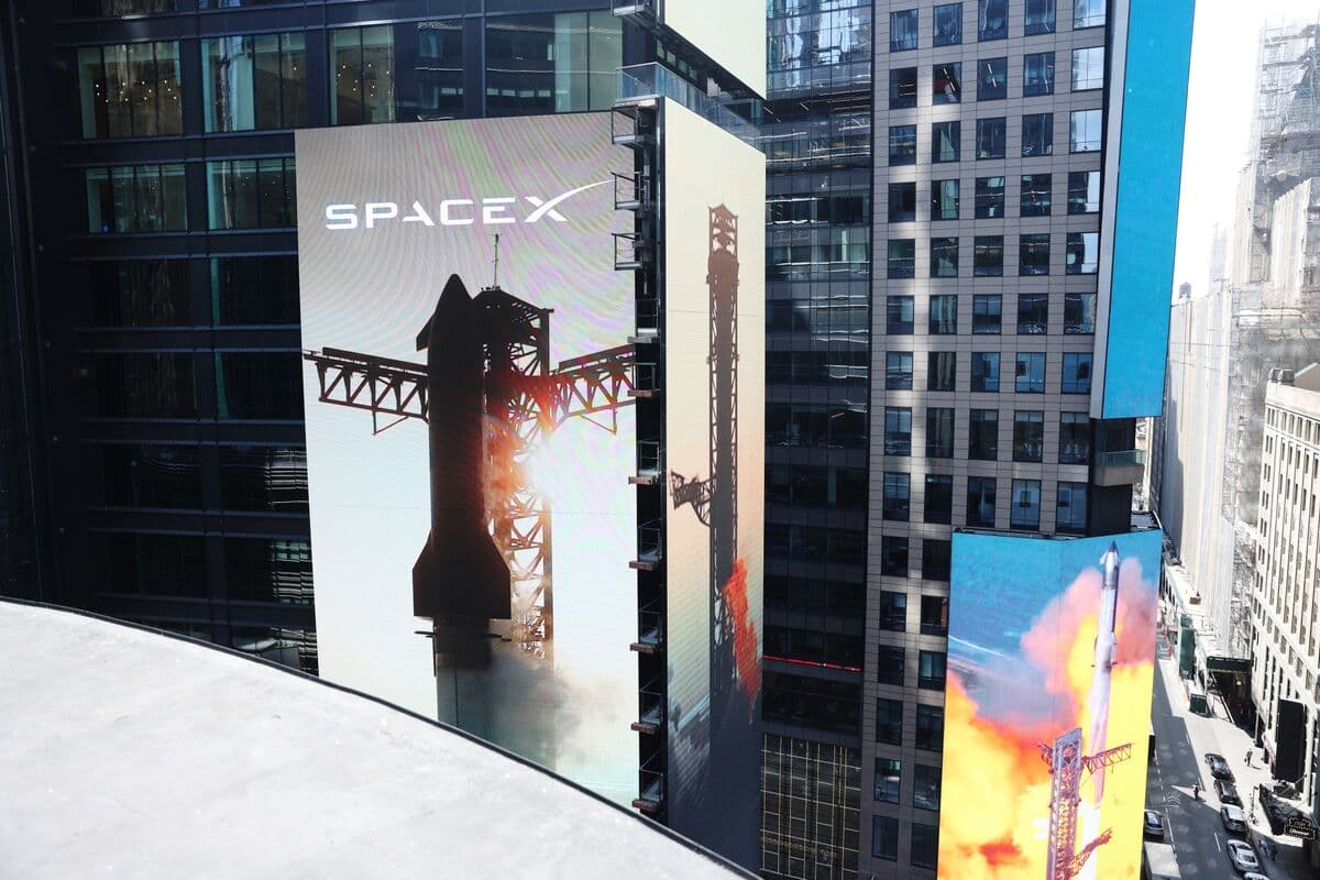 SpaceX Shares Surge Following Successful IPO, Poised for Further Growth