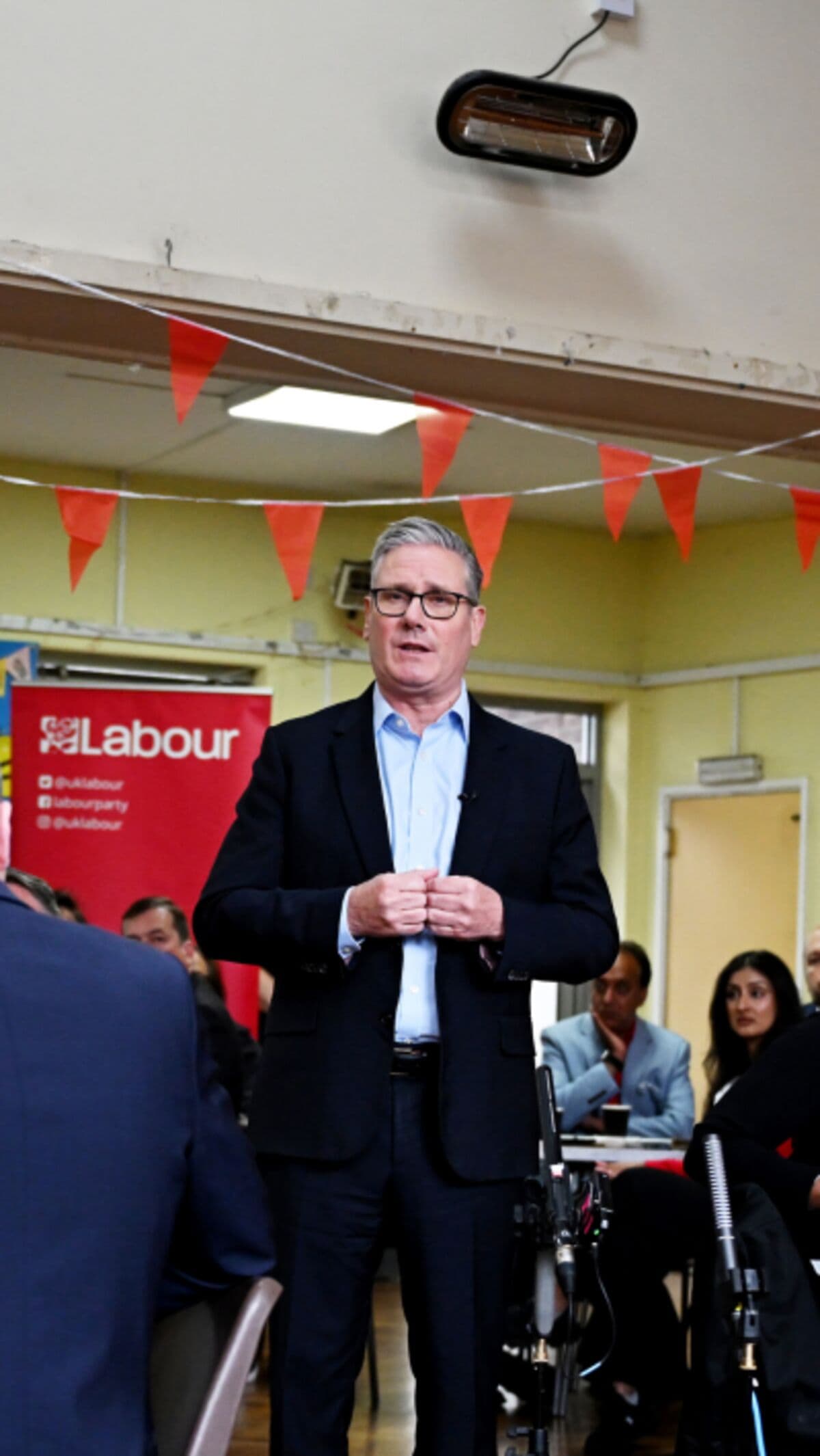 Centrist Leaders Present Solutions Amid UK Political Turmoil