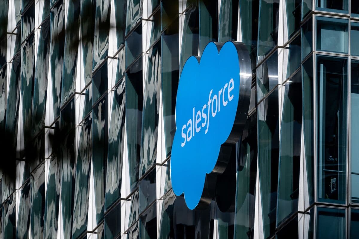 Salesforce Earnings Report May Boost Stock Amid AI Concerns