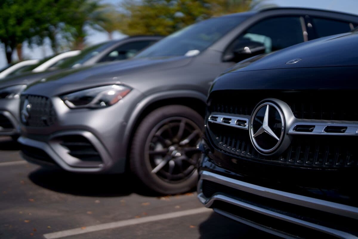 Mercedes-Benz Faces Potential US Ban Due to Chinese Ownership Links