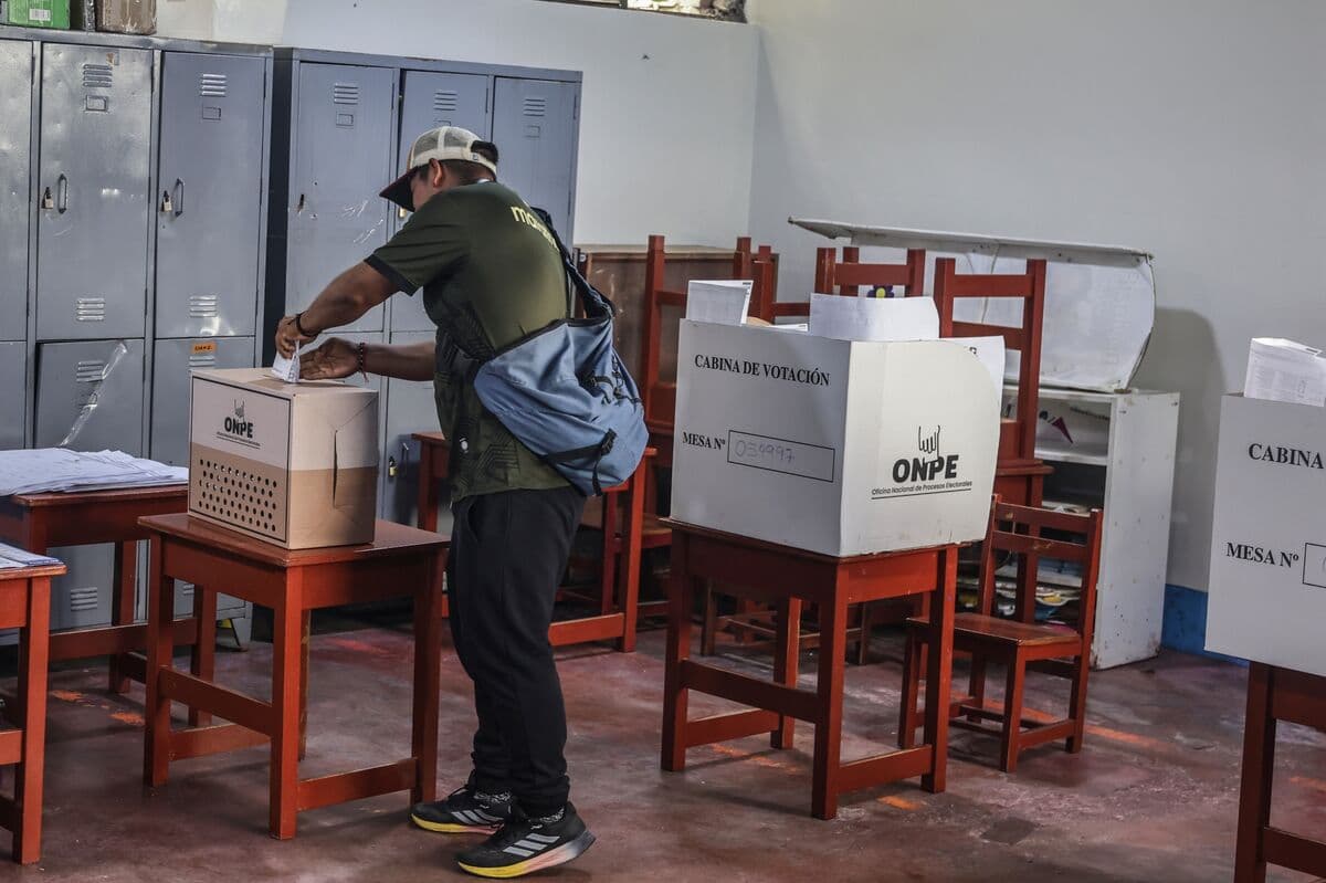 Peru Delays Announcement of Election Results to Sunday Amid Disputes