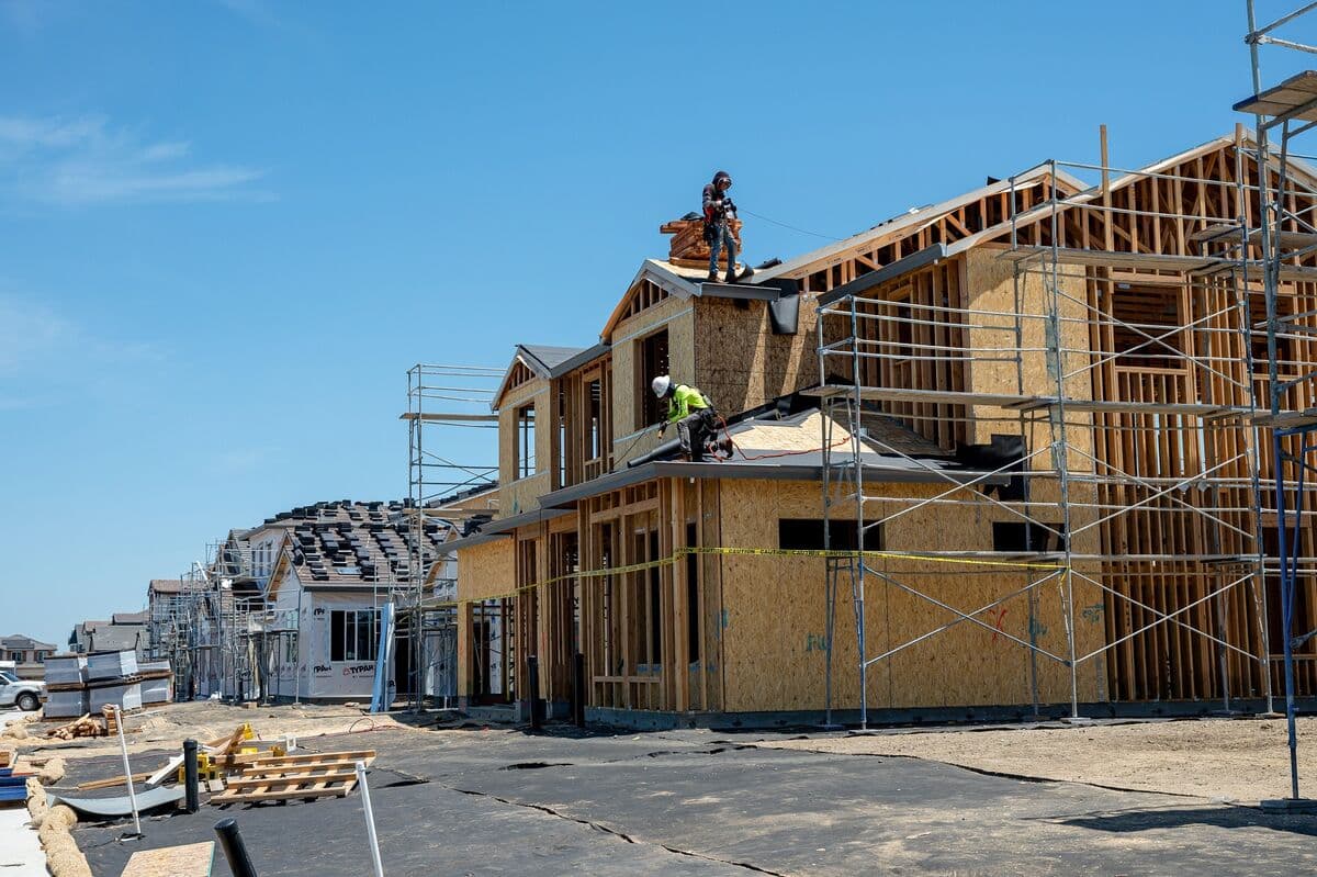 US Housing Starts Decline to Lowest Level Since 2020