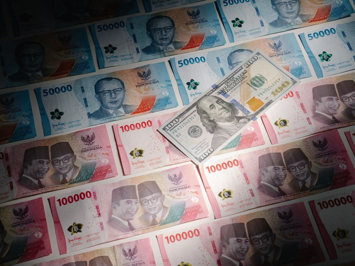 Indonesia's Rupiah Continues to Decline Amid Economic Concerns