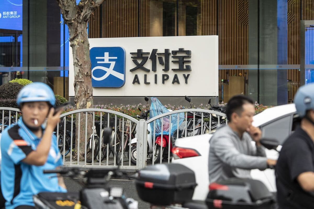 Ant Group Plans Major Overhaul of Alipay App Amid Competition with WeChat