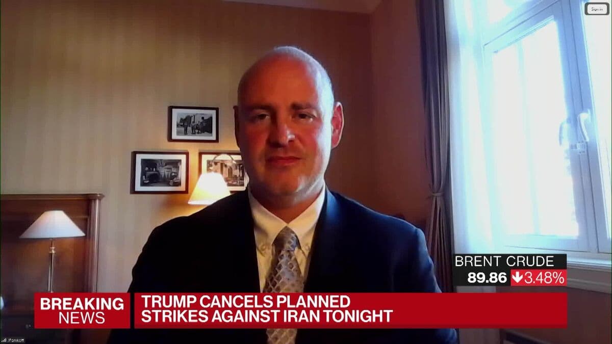 Trump Cancels Planned Strikes on Iran Amid Changing Negotiations