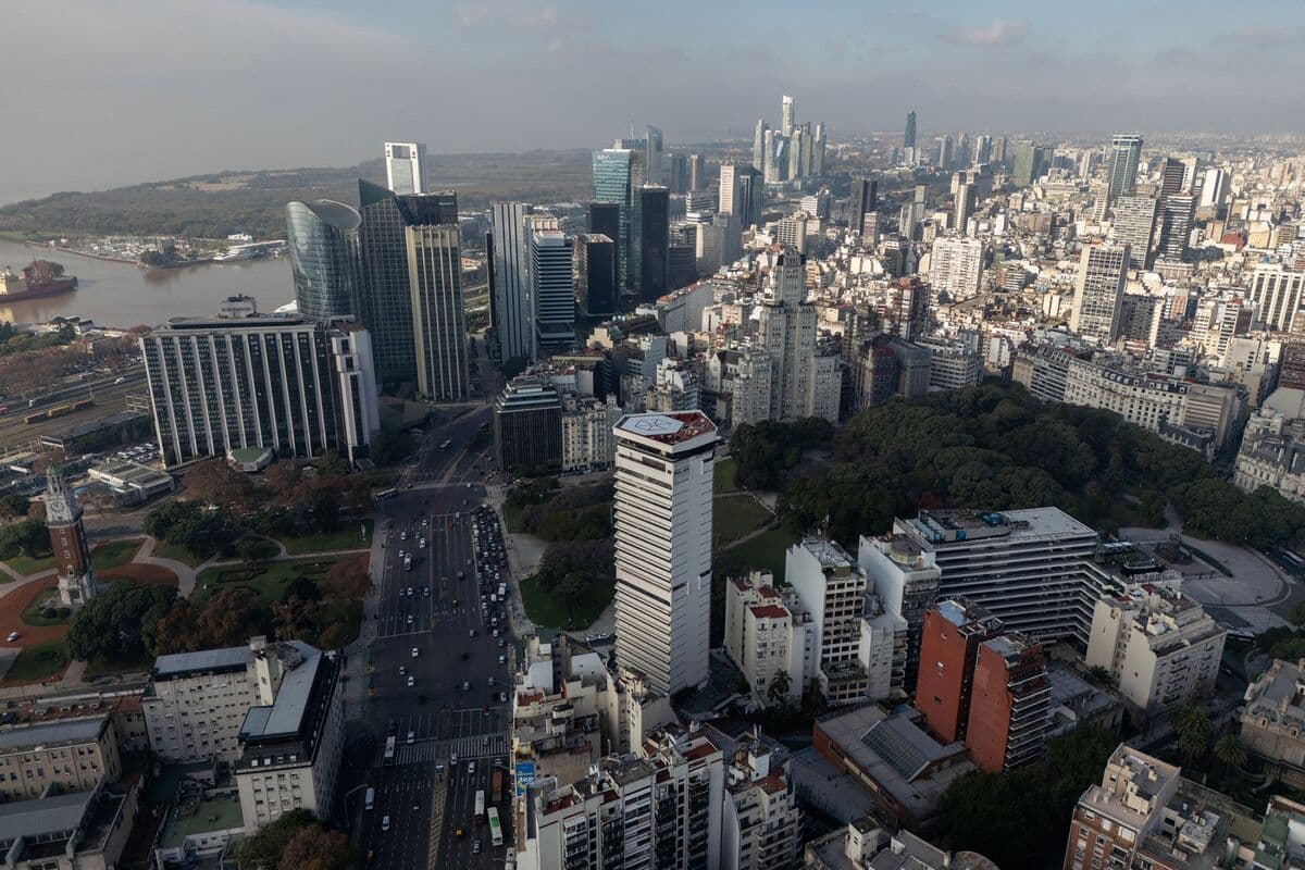 Argentina's Economy Exceeds Growth Expectations in First Quarter