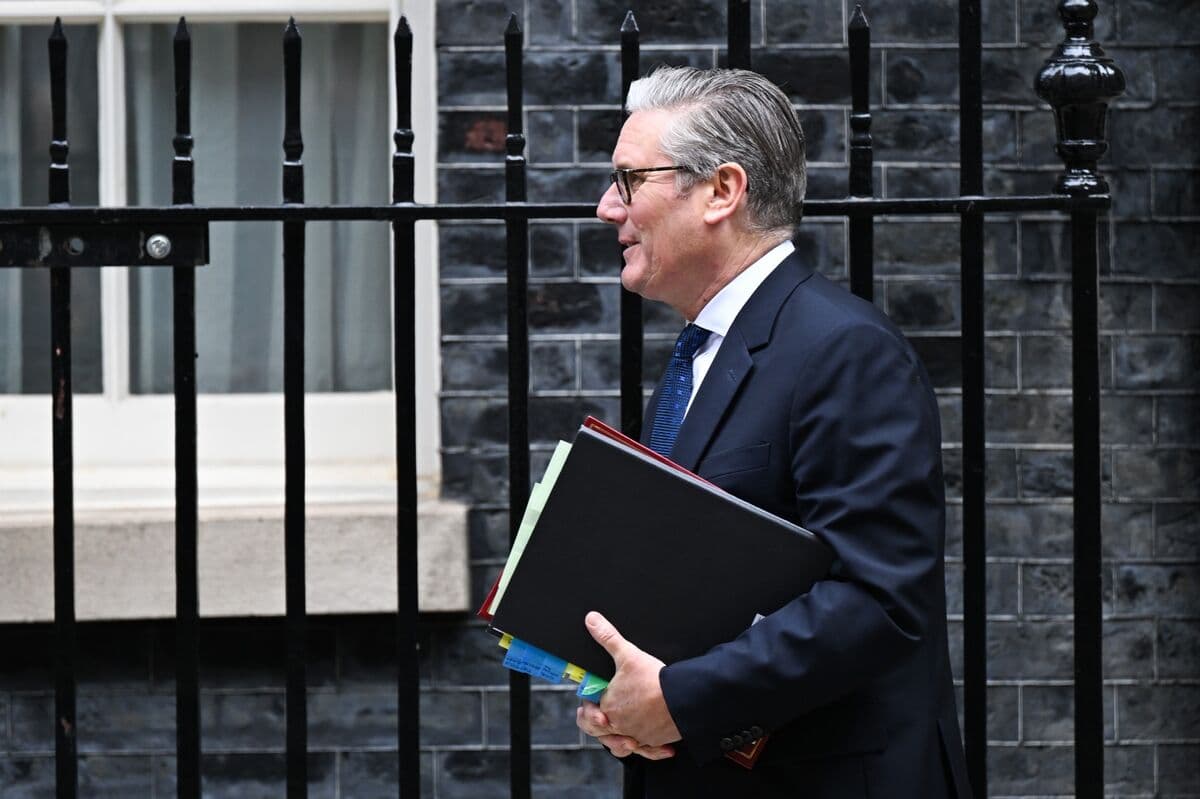 Starmer Committed to Leadership Following Defense Chief's Resignation