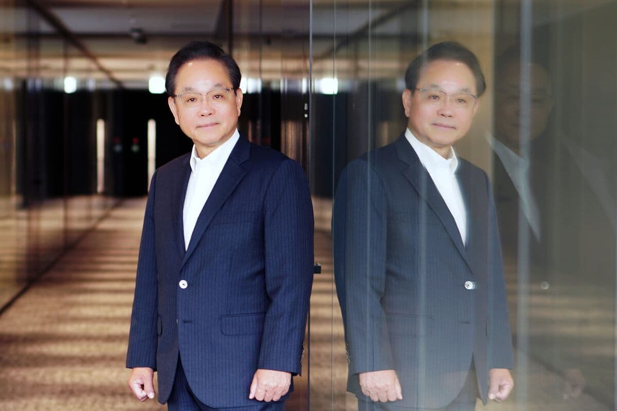 Leading Japanese Regional Bank Purchases Government Bonds for First Time in Ten Years
