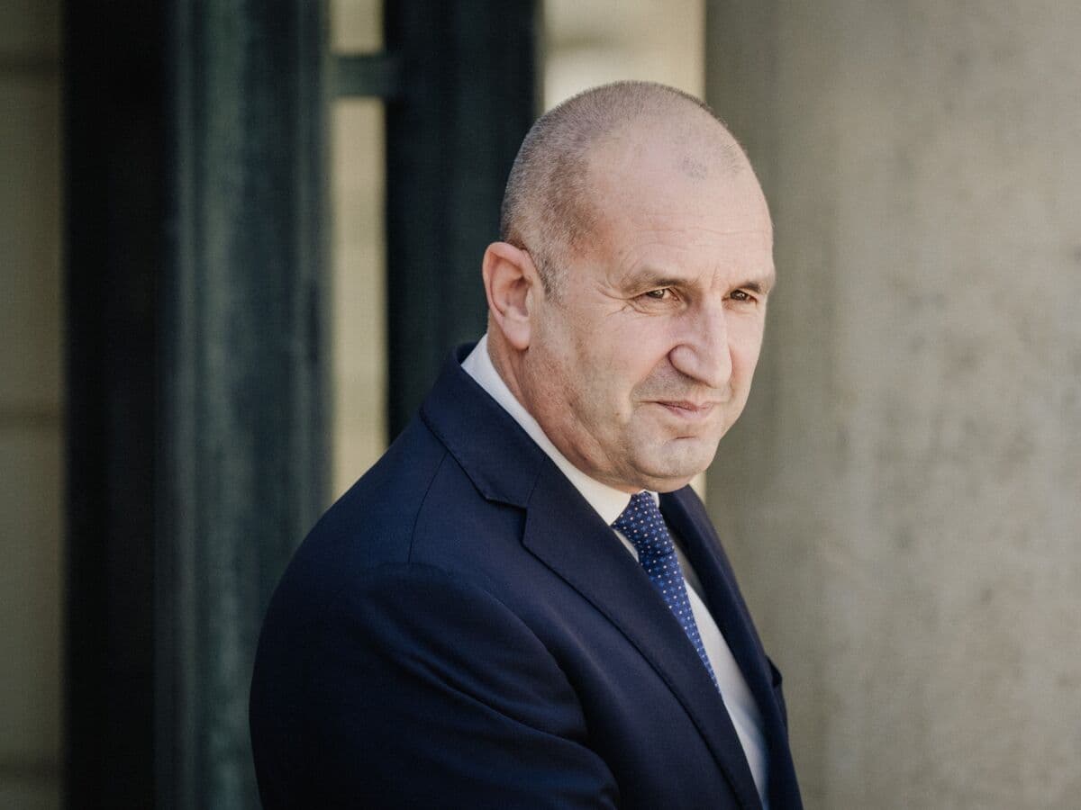 Bulgaria's New Government to Cease Arms Supplies to Ukraine