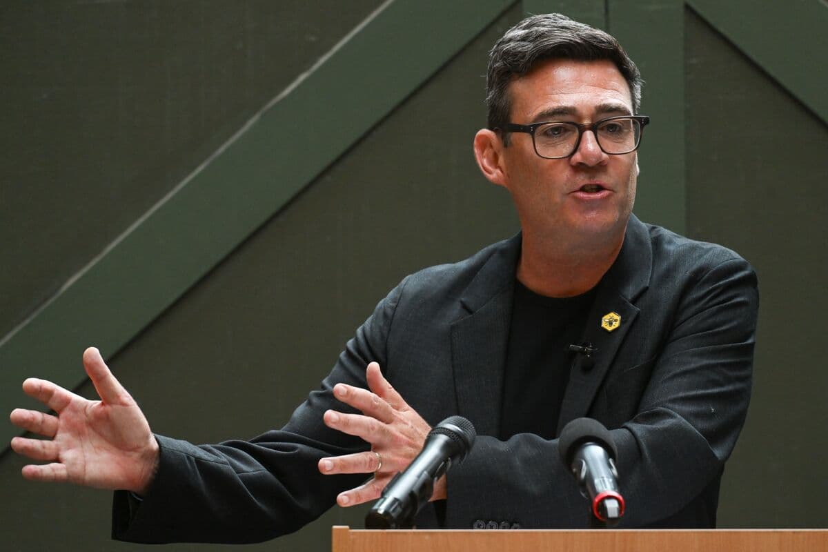 Burnham to Enhance PM's Office Oversight While Maintaining Treasury Structure