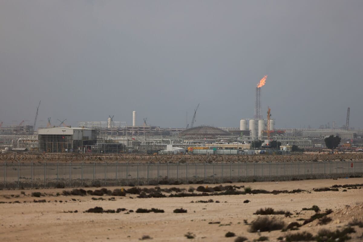 Qatar's LNG Production Expected to Normalize in Coming Weeks, Says PM