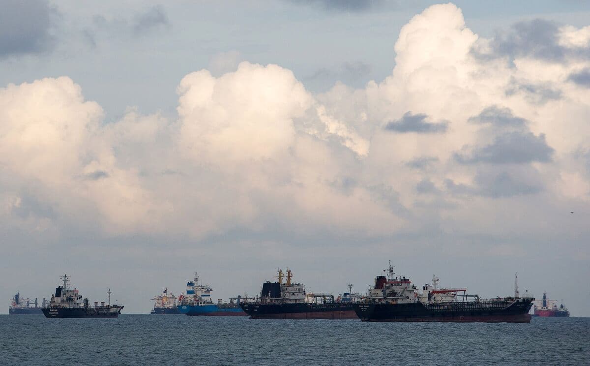 Iran War Upheaval Jolts Shipping Fuel Suppliers in Singapore