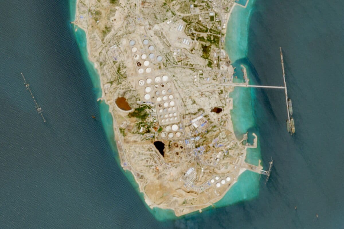 Trump Risks Dragging Out Iran War With Debate Over Seizing Kharg Island