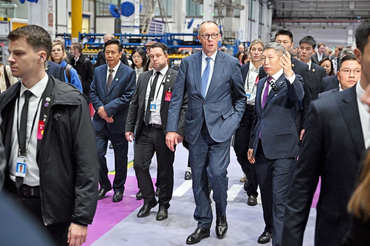Merz Calls for Currency Discussions with China Amid Rising Trade Concerns