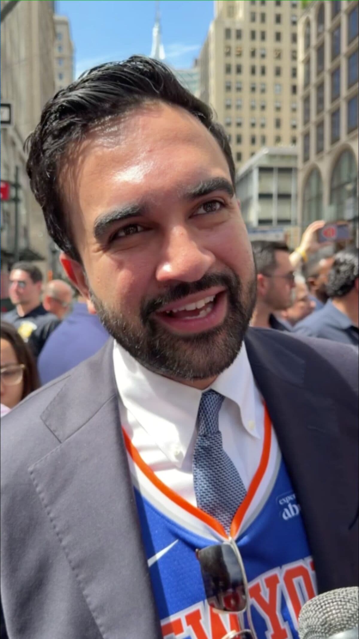 New York Mayor Mamdani Celebrates Knicks' First NBA Championship in 53 Years