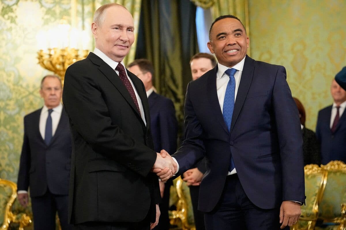 Russia Delivers More Military Equipment to Madagascar's Engineering Corps