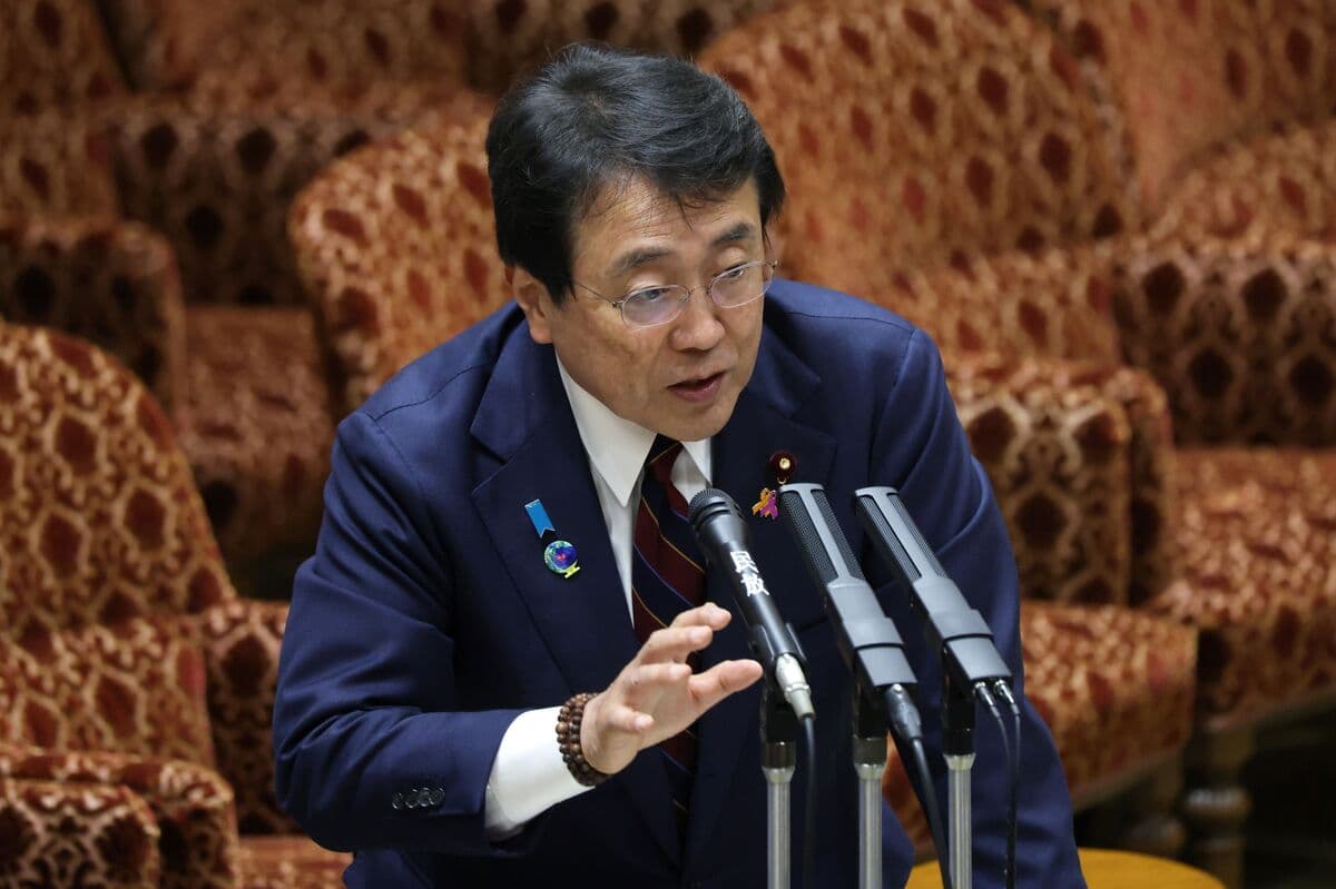 Japan Dispatches Officials to Russia to Maintain Communication Channels