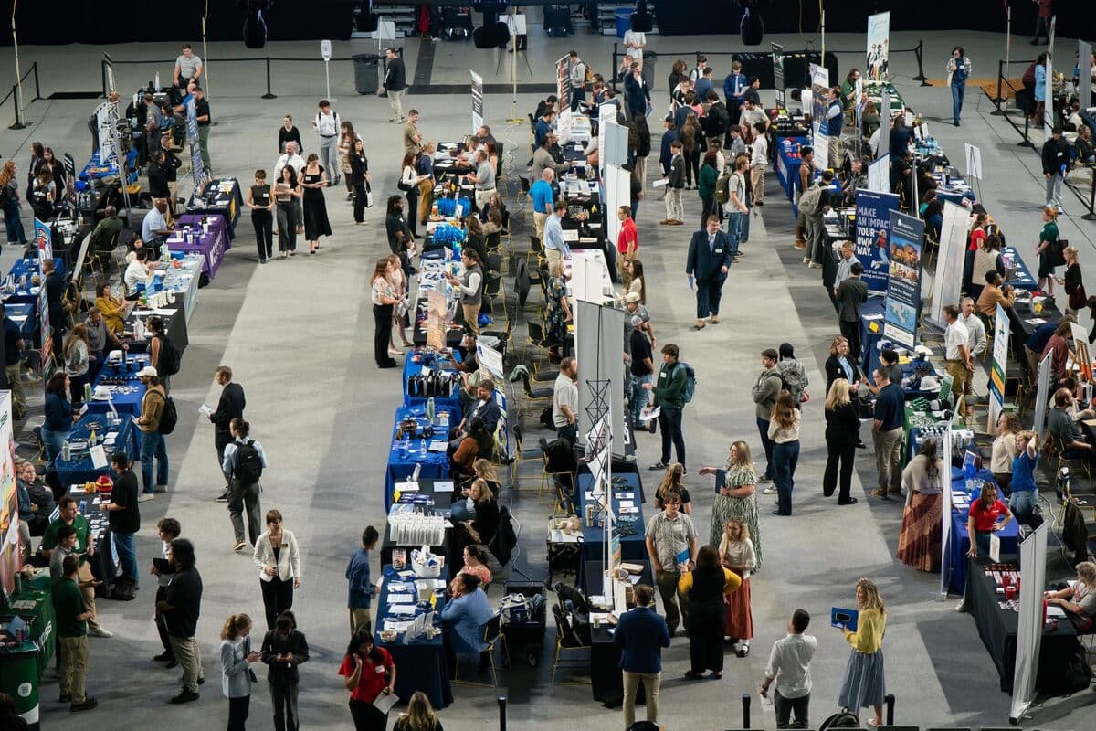 NY Fed Survey Indicates Deteriorating Job Market Outlook for Seekers