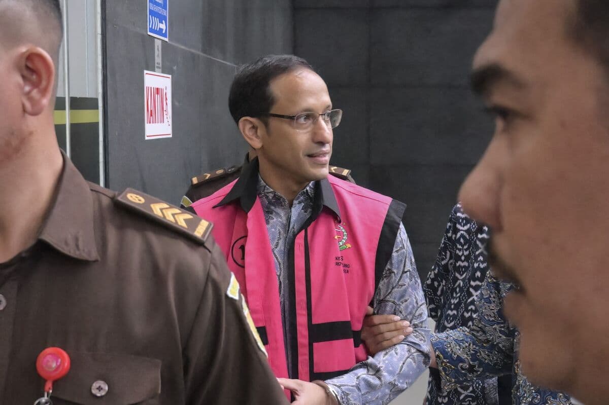 Former Indonesian Minister Nadiem Makarim Faces 18-Year Sentence in Graft Case