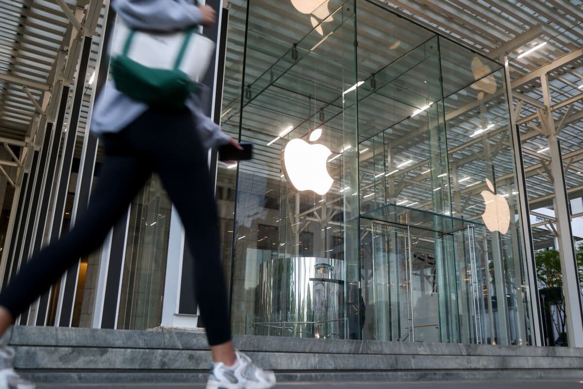 Apple Introduces Advanced AI Platform with Updated Siri Assistant