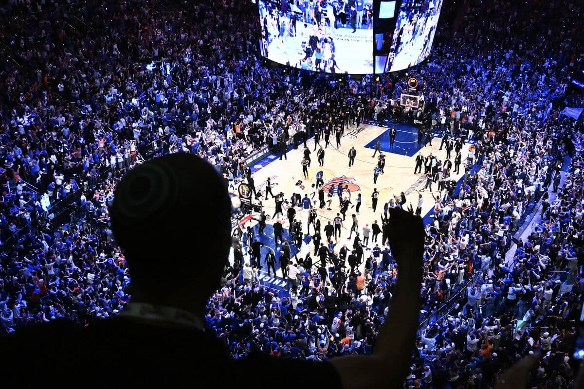 Knicks Victory Leads to Significant Loss for Susquehanna Sports Traders