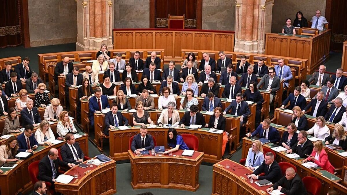 Hungary's Parliament Passes Bill to Remove the President
