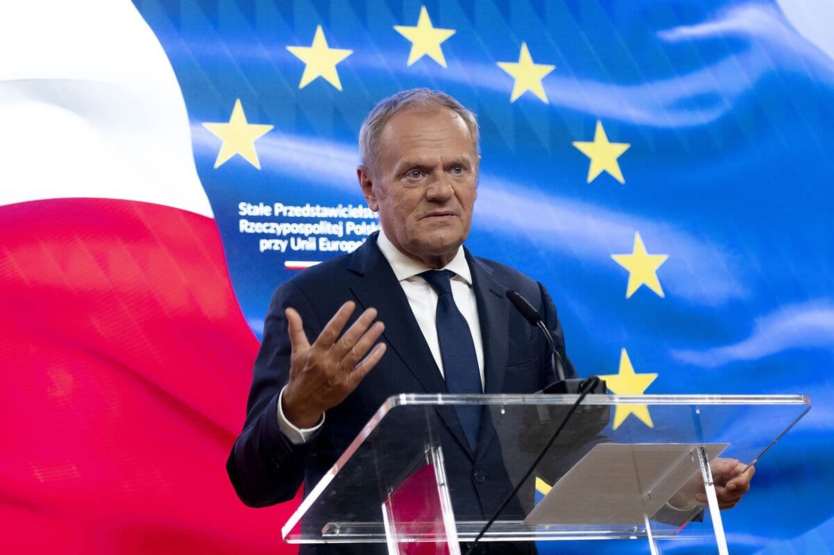 Poland's Tusk Cautions Against 'Strategic Mistake' in Ukraine Dispute