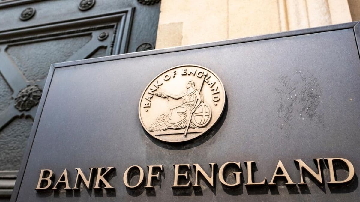 Bank of England Maintains Interest Rates Amid Easing Oil Price Concerns
