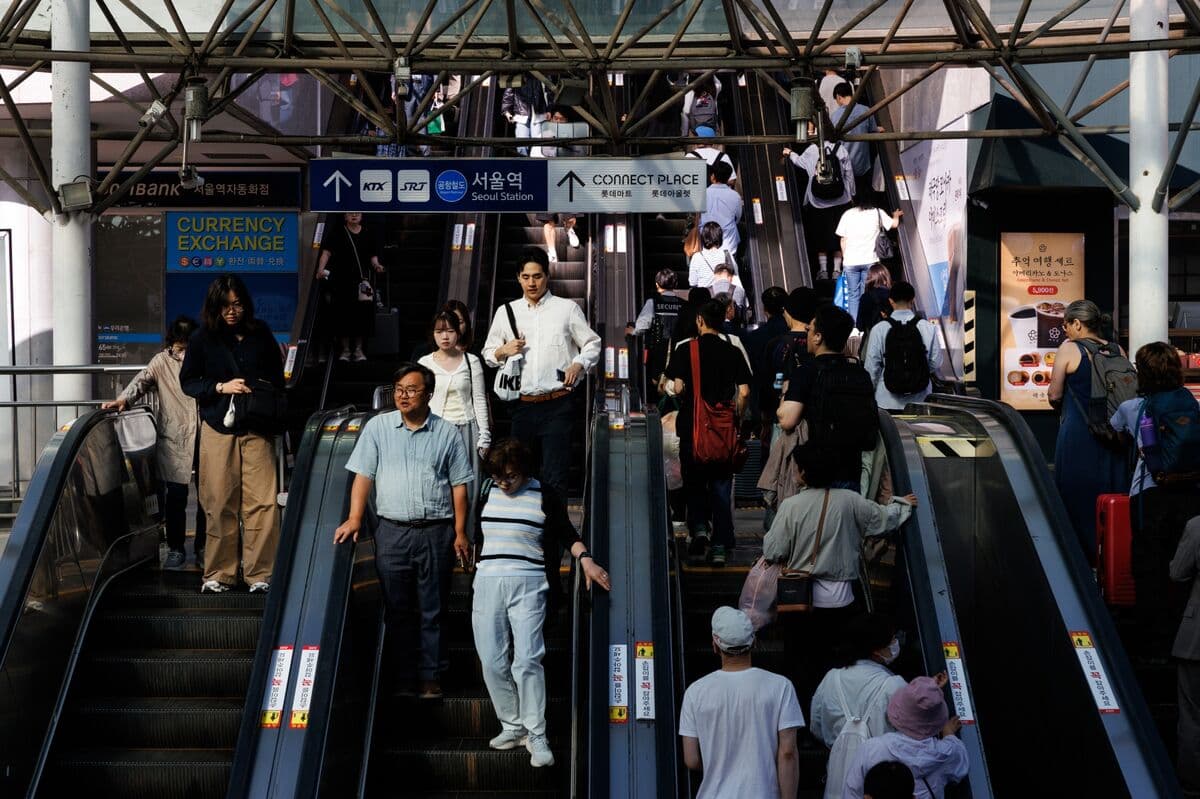 South Korea's Pension Fund Increases Domestic Stock Allocation Amid Kospi Surge