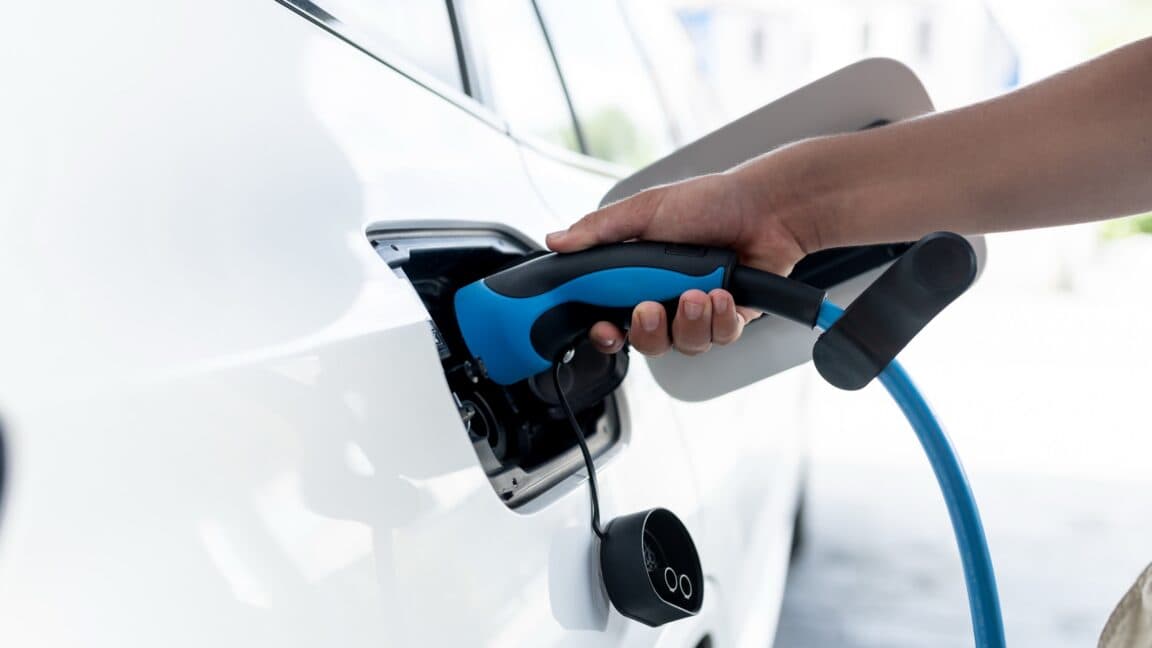 Toyota Reports Encouraging Charging Statistics for Plug-in Hybrid Vehicles