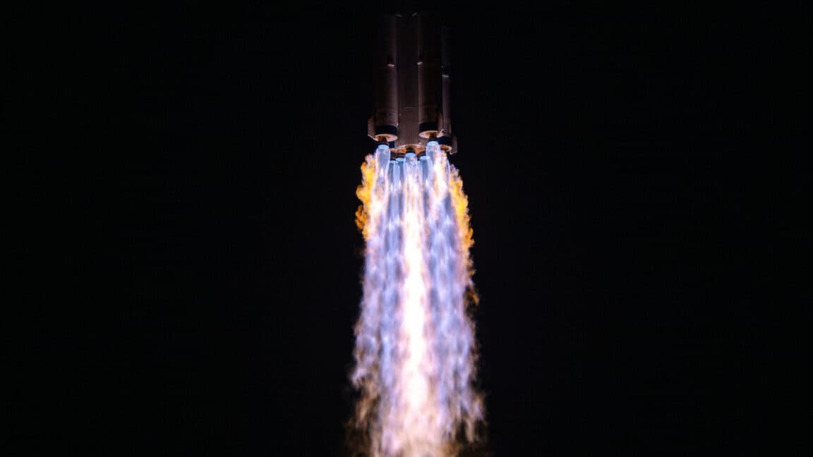 Blue Origin Faces Setbacks as Pentagon Considers New Launch Site